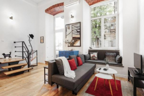 Two-room apartment on Lanzheronovskaya
